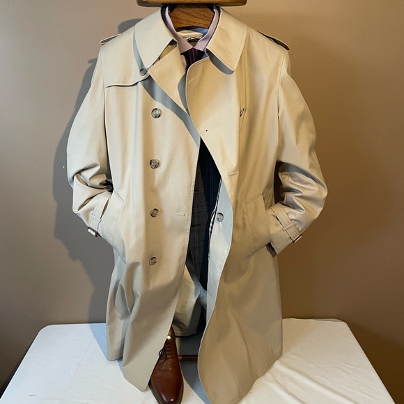 London Fog beige/khaki trench coat 46R